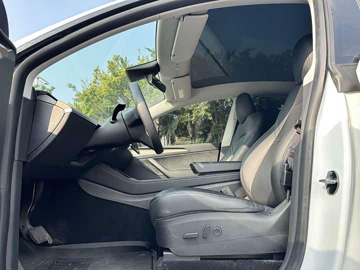 Фото 7 - Tesla Model Y