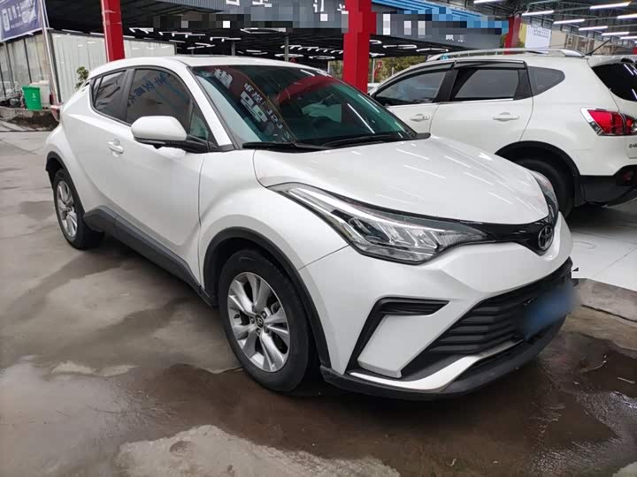 Фото 4 - Toyota Izoa