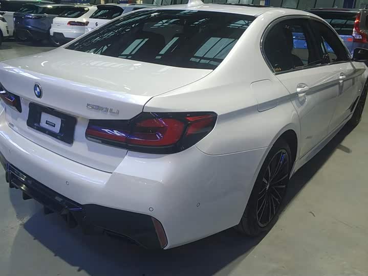 Фото 3 - BMW 5 Series