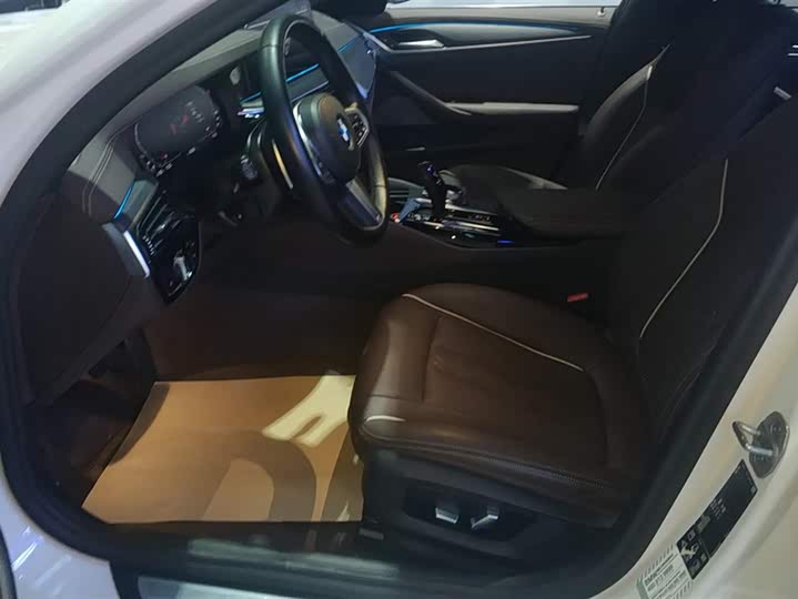 Фото 9 - BMW 5 Series