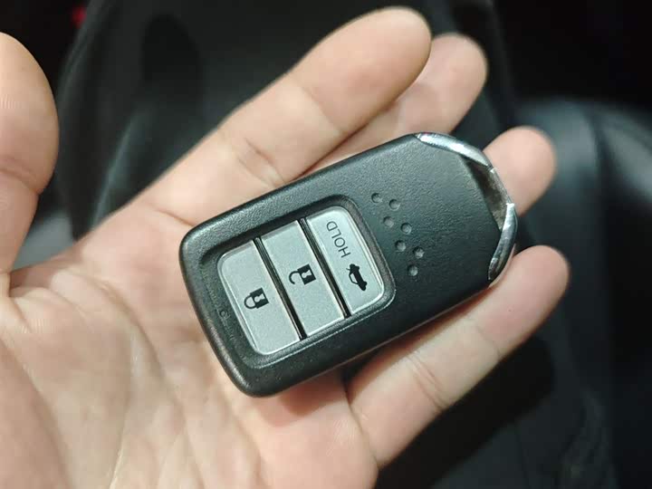 Фото 9 - Honda Accord