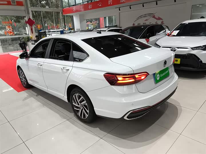 Фото 5 - Volkswagen Lavida