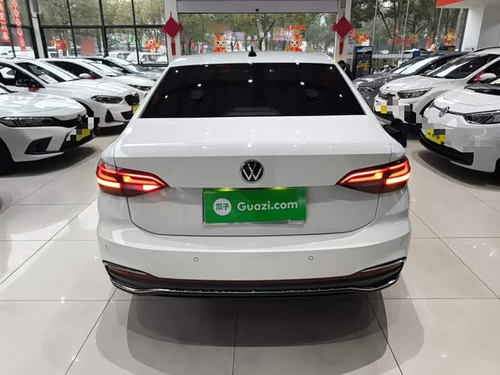 Фото 6 - Volkswagen Lavida