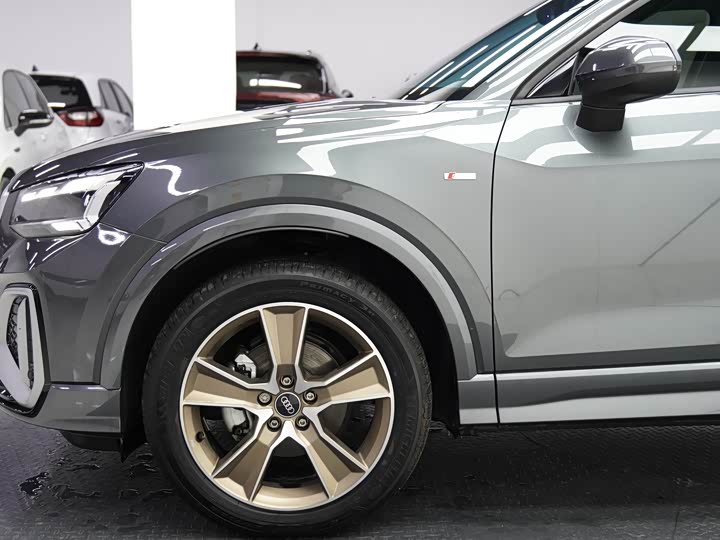 Фото 8 - Audi Q2L