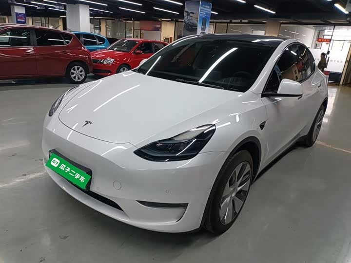 Фото 2 - Tesla Model Y