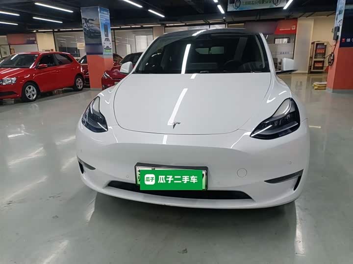 Фото 3 - Tesla Model Y