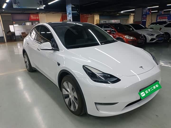 Фото 4 - Tesla Model Y