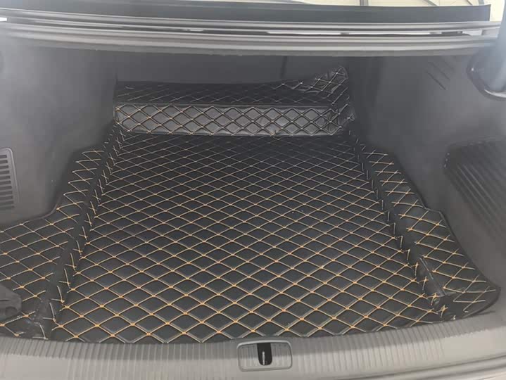 Фото 4 - Audi A8