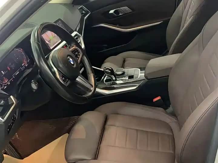 Фото 3 - BMW 3 Series