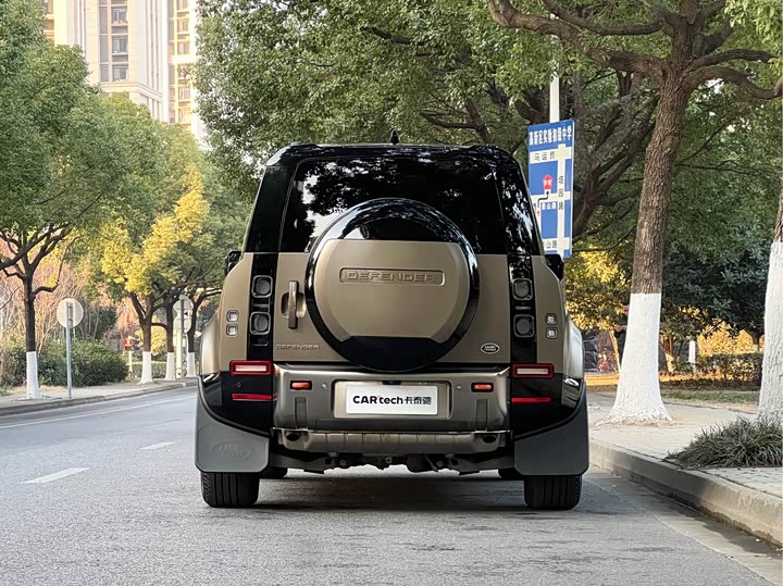 Фото 4 - Land Rover Defender