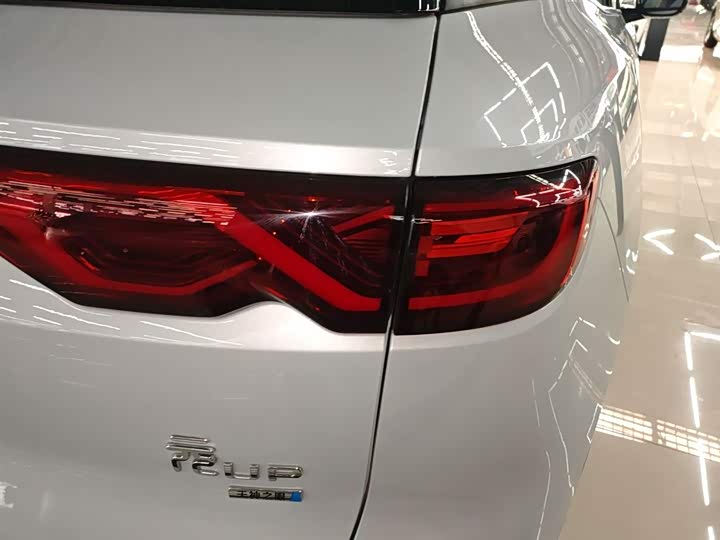 Фото 8 - BYD Yuan Up