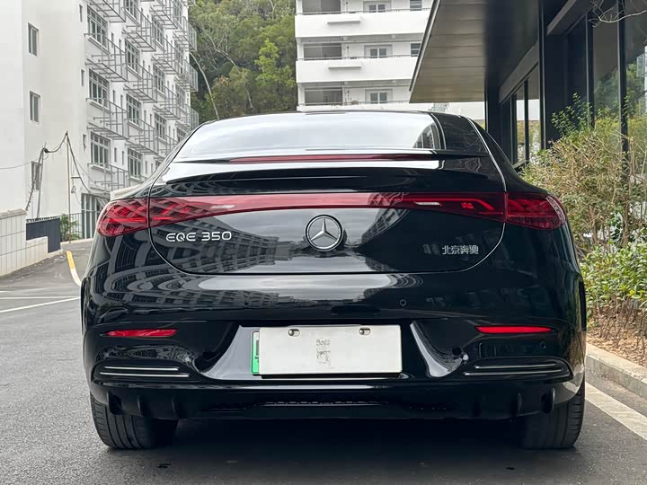 Фото 7 - Mercedes-Benz EQE