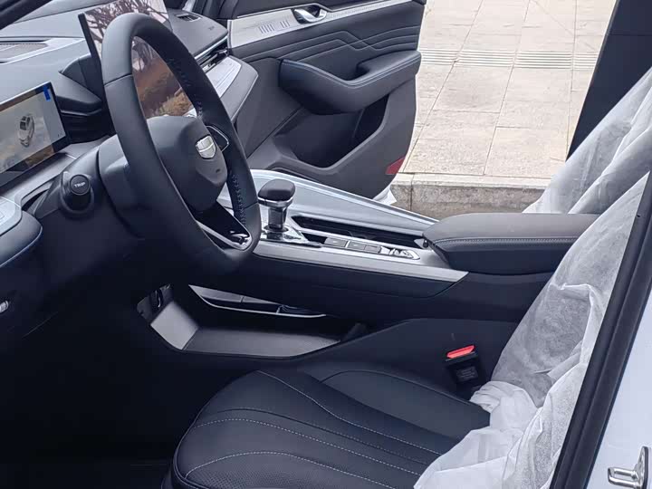 Photo 8 - Geely Preface