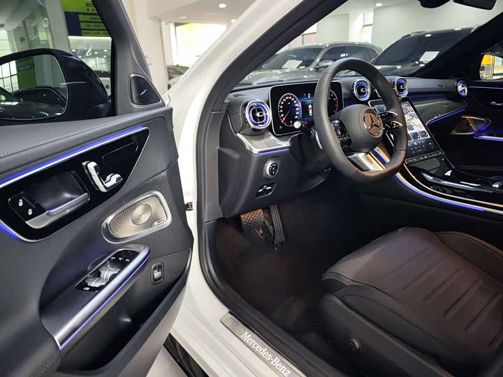 Фото 5 - Mercedes-Benz C-Class