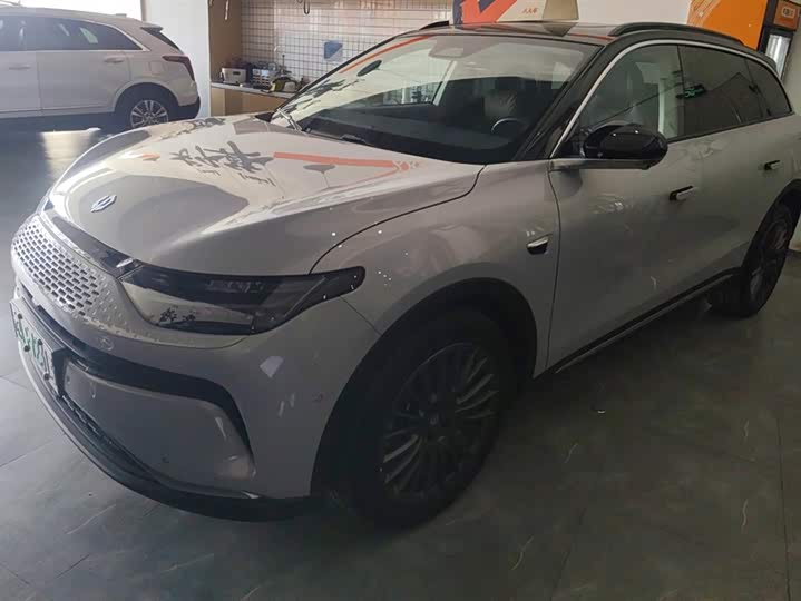 Фото 1 - Leapmotor C11