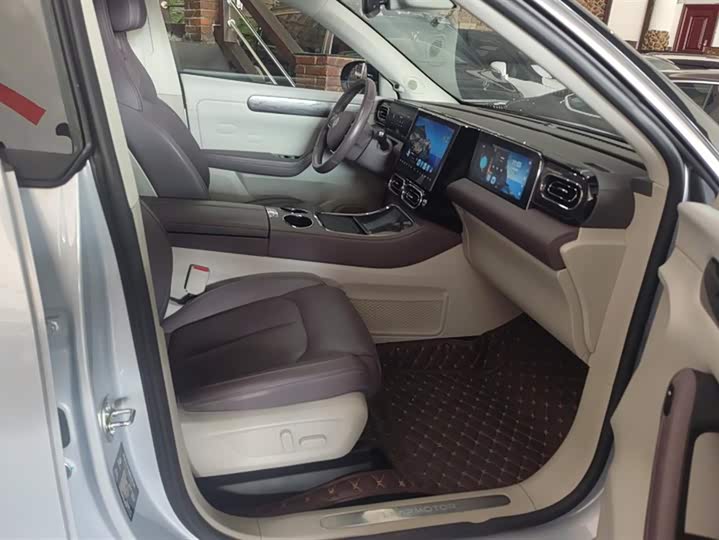 Фото 8 - Leapmotor C11