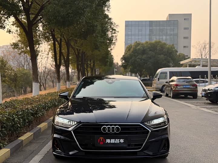 Фото 2 - Audi A7