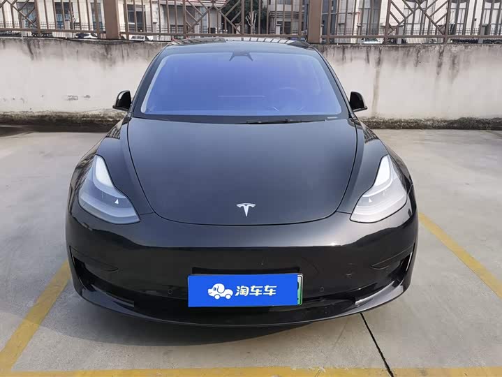 Фото 2 - Tesla Model 3