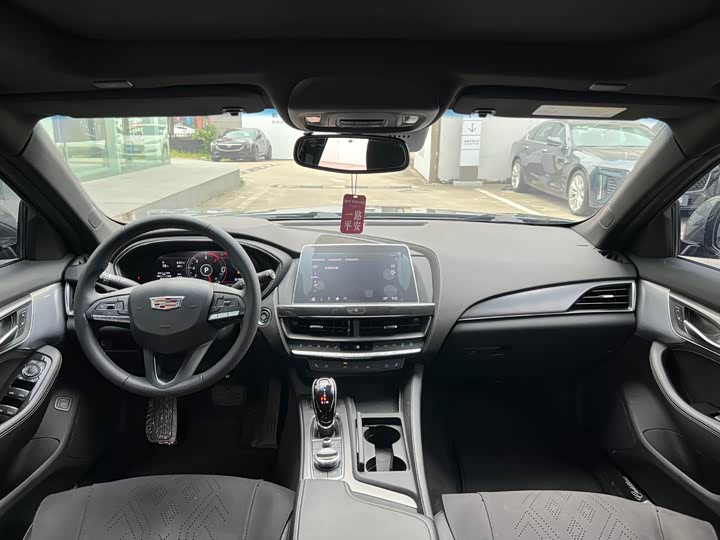 Фото 7 - Cadillac CT5