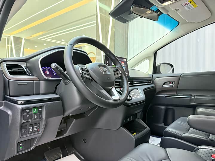 Фото 5 - Honda Odyssey