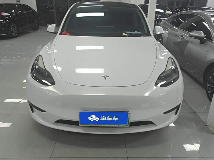 Фото 2 - Tesla Model Y