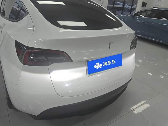 Фото 4 - Tesla Model Y