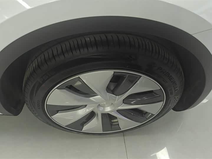 Фото 6 - Tesla Model Y