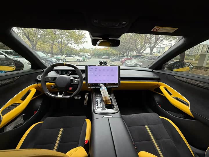 Фото 8 - Xiaomi SU7 Ultra