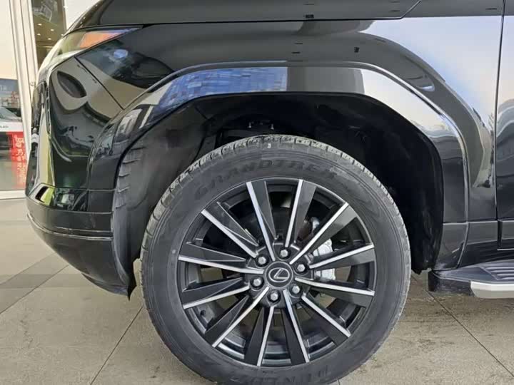 Фото 4 - Lexus GX