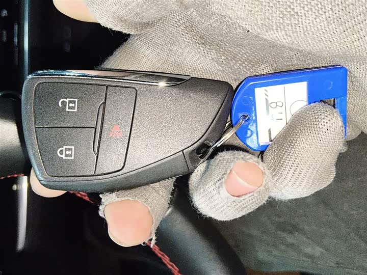 Фото 9 - Chevrolet Equinox Plus