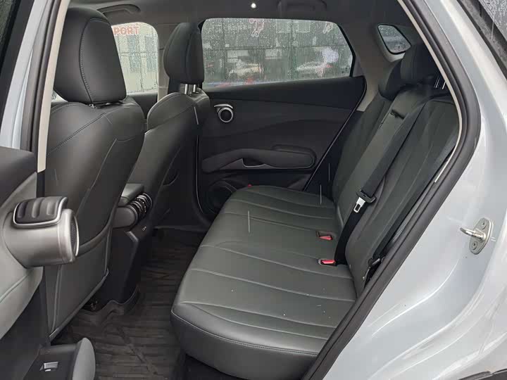 Фото 6 - BYD Yuan Plus