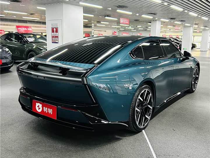 Фото 4 - XPeng P7