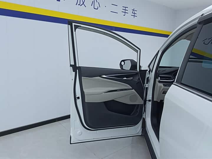 Фото 7 - Maxus G50