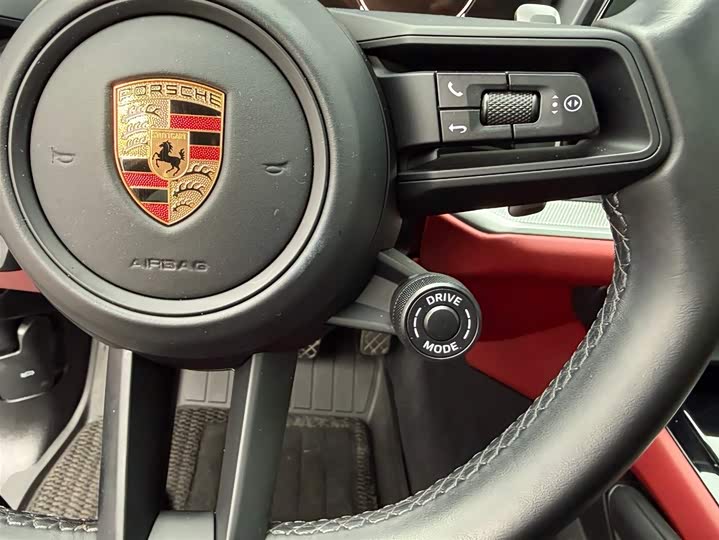 Фото 8 - Porsche Cayenne