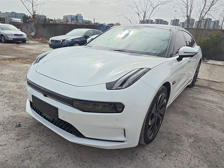 Фото 1 - Zeekr 001