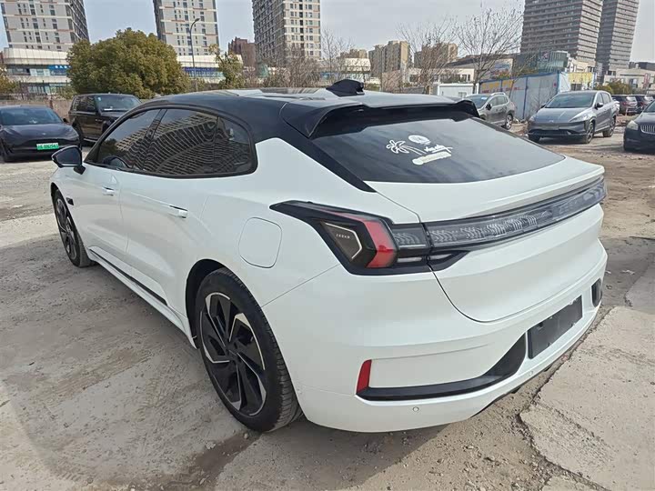 Фото 5 - Zeekr 001