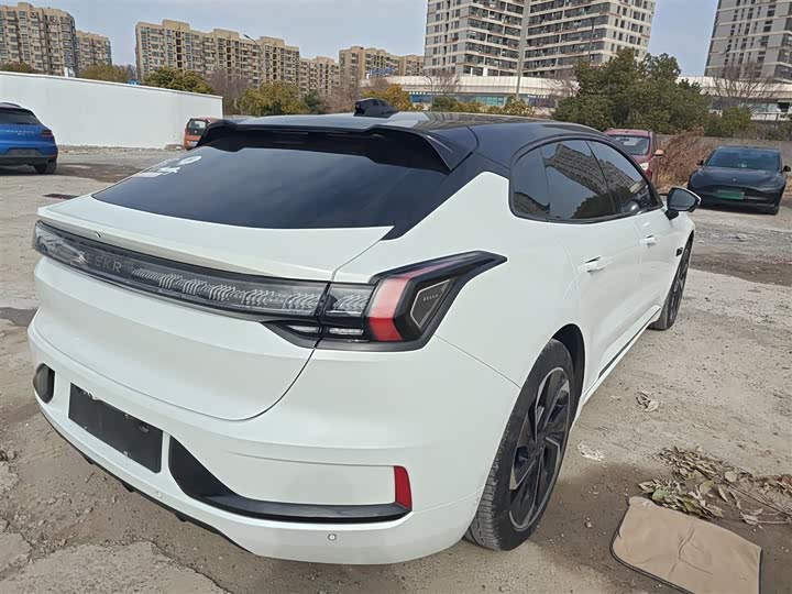 Фото 7 - Zeekr 001