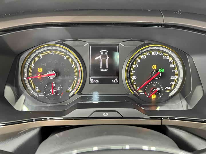 Фото 8 - Volkswagen Tharu