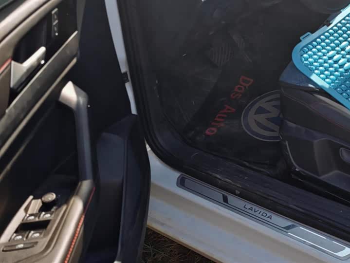 Фото 7 - Volkswagen Lavida