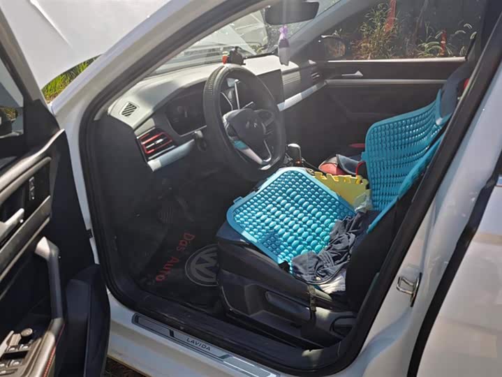 Фото 9 - Volkswagen Lavida