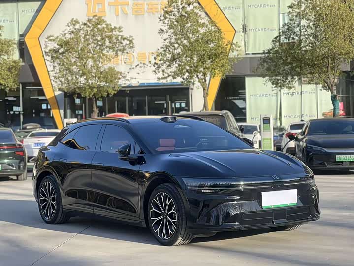 Фото 3 - Zeekr 007 GT