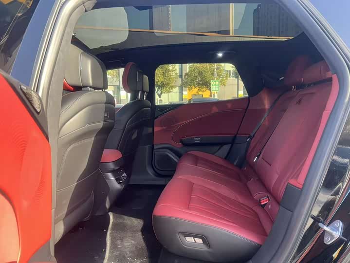 Фото 5 - Zeekr 007 GT