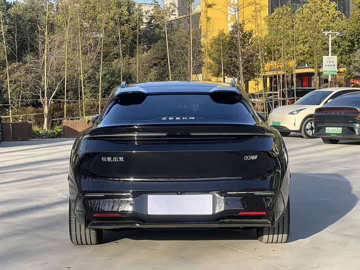 Фото 8 - Zeekr 007 GT