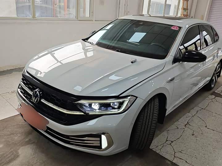 Фото 1 - Volkswagen Sagitar L