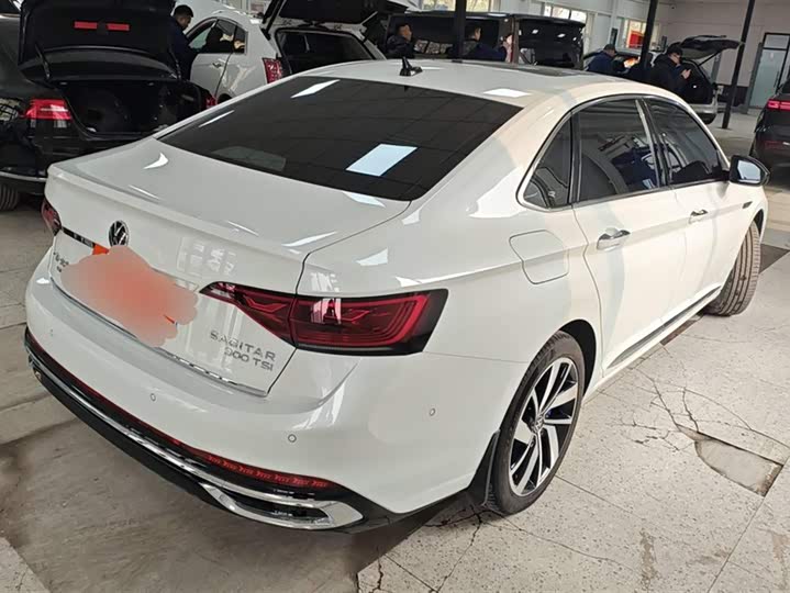 Фото 3 - Volkswagen Sagitar L