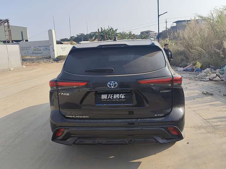 Фото 4 - Toyota Highlander