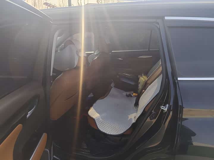 Фото 7 - Toyota Highlander