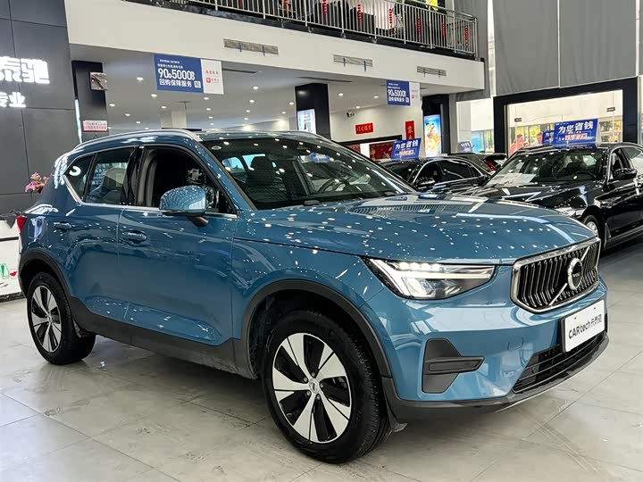 Фото 3 - Volvo XC40