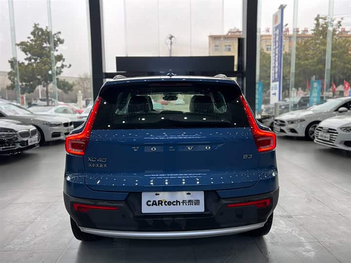 Фото 7 - Volvo XC40