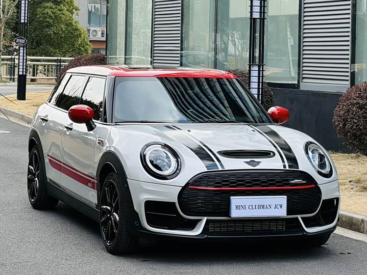 Фото 3 - Mini Clubman JCW